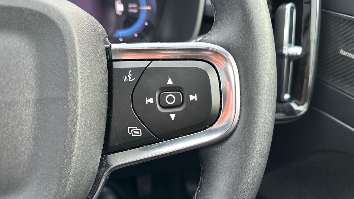 Used Volvo XC40 2022 for sale - 77672941: Photo 20