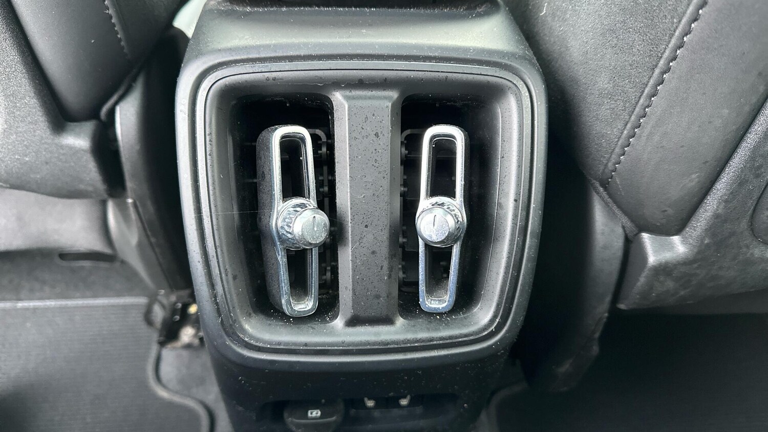 Used Volvo XC40 2022 for sale - 77672941: Photo 32