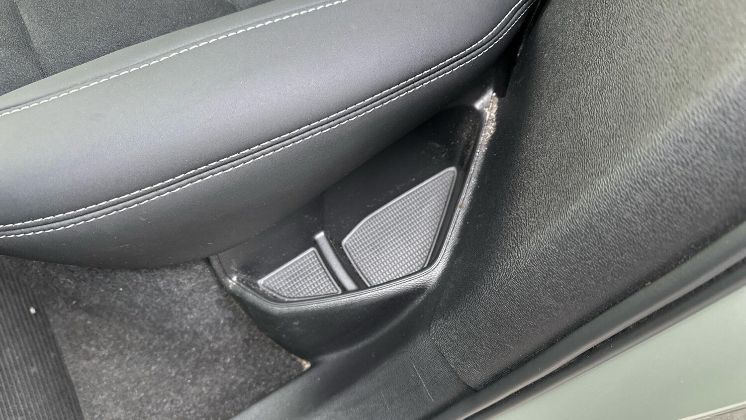 Used Volvo XC40 2022 for sale - 77672941: Photo 37