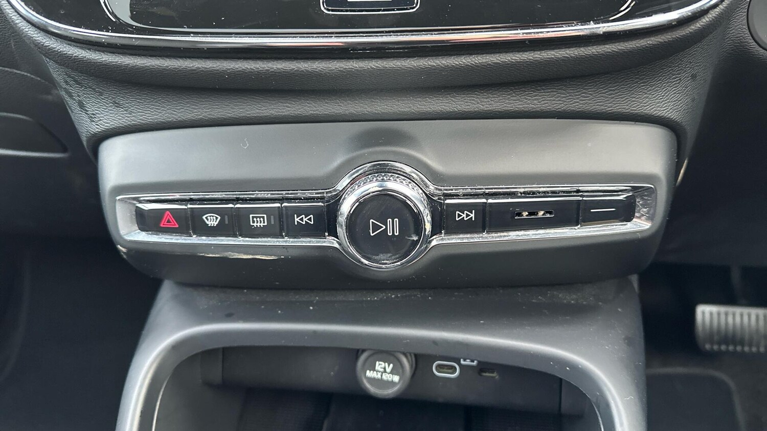 Used Volvo XC40 2022 for sale - 77672941: Photo 38