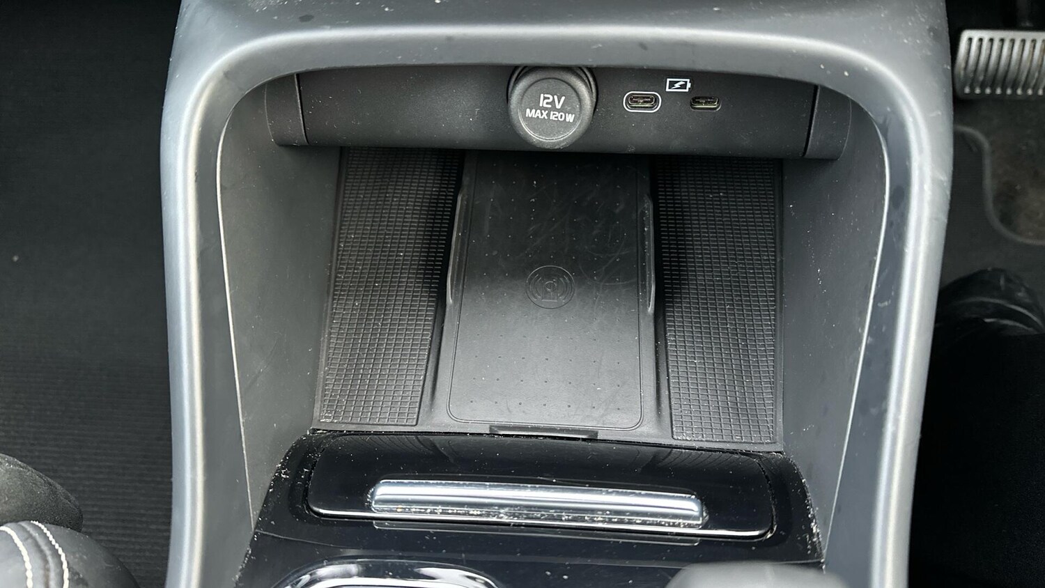 Used Volvo XC40 2022 for sale - 77672941: Photo 40