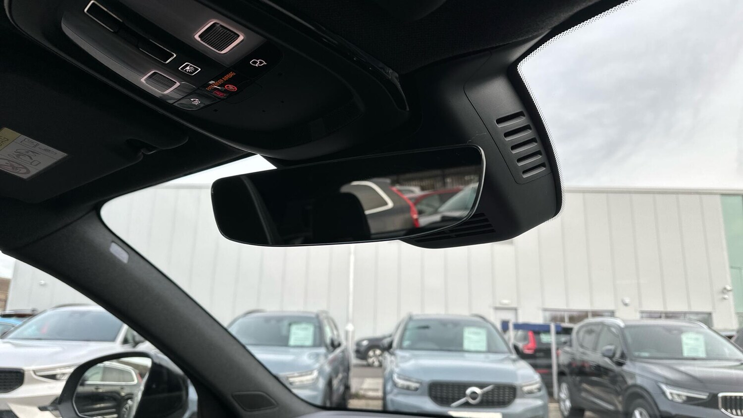 Used Volvo XC40 2022 for sale - 77672941: Photo 48