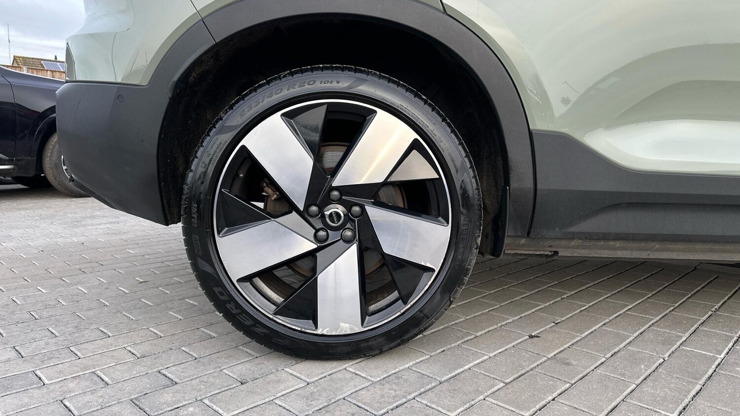 Used Volvo XC40 2022 for sale - 77672941: Photo 9