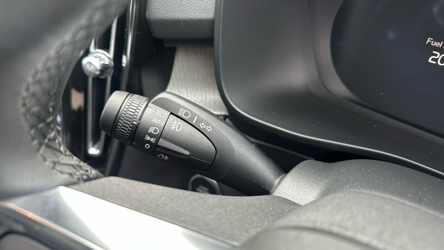 Used Volvo XC40 2025 for sale - 77673026: Photo 35