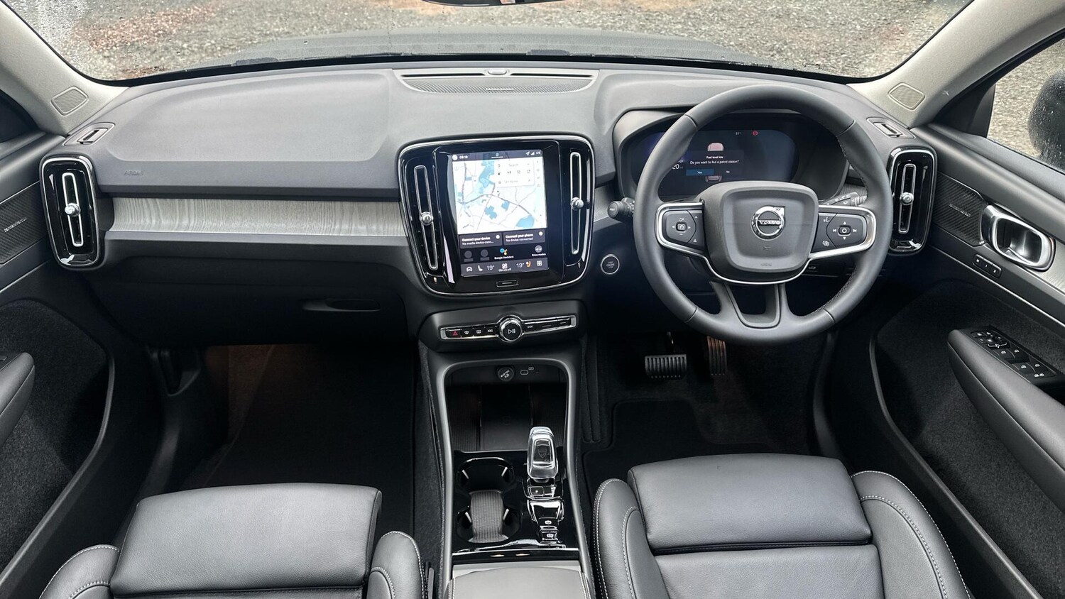 Used Volvo XC40 2025 for sale - 77673026: Photo 5