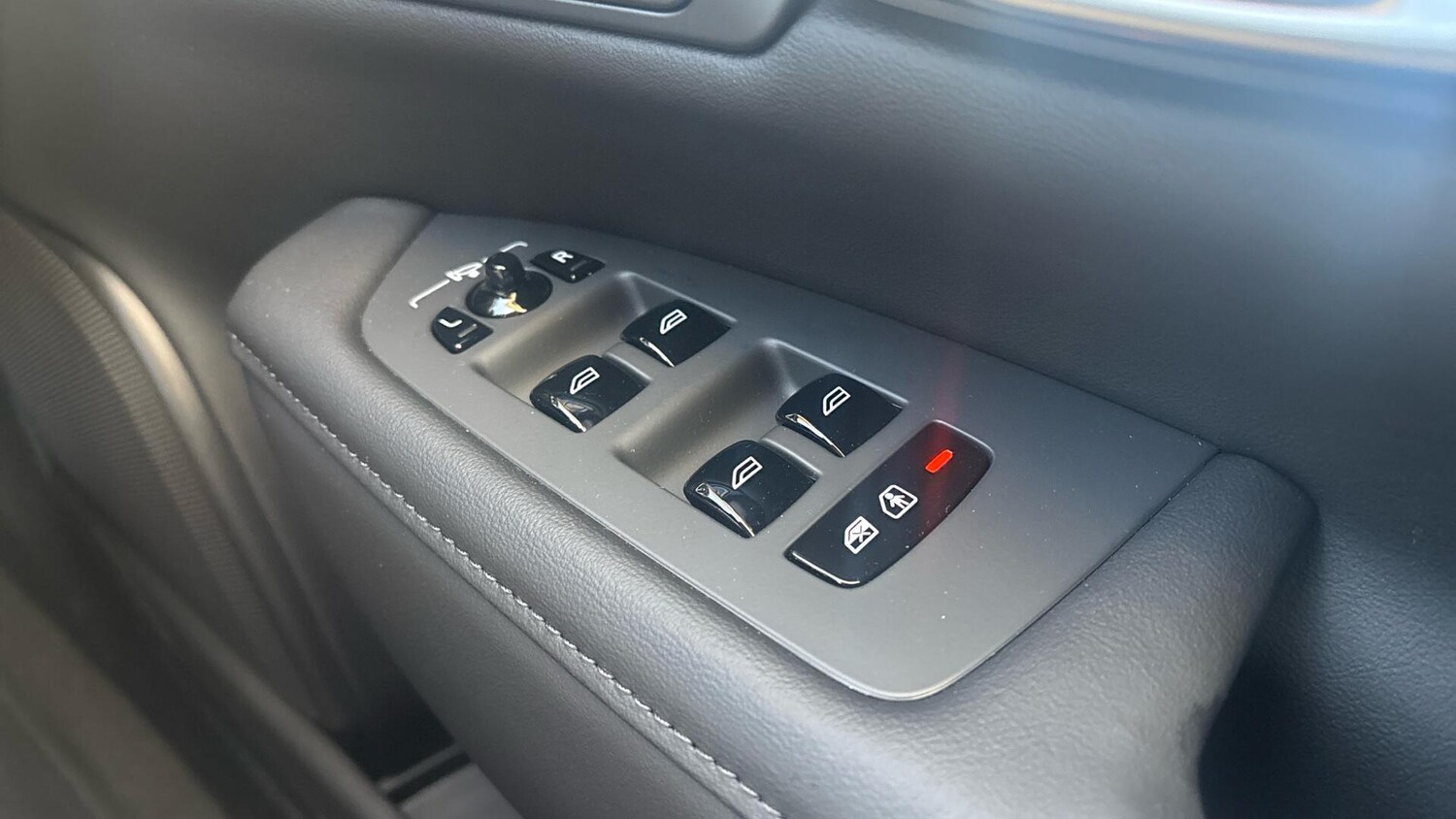 Used Volvo V90 2025 for sale - 76999030: Photo 22