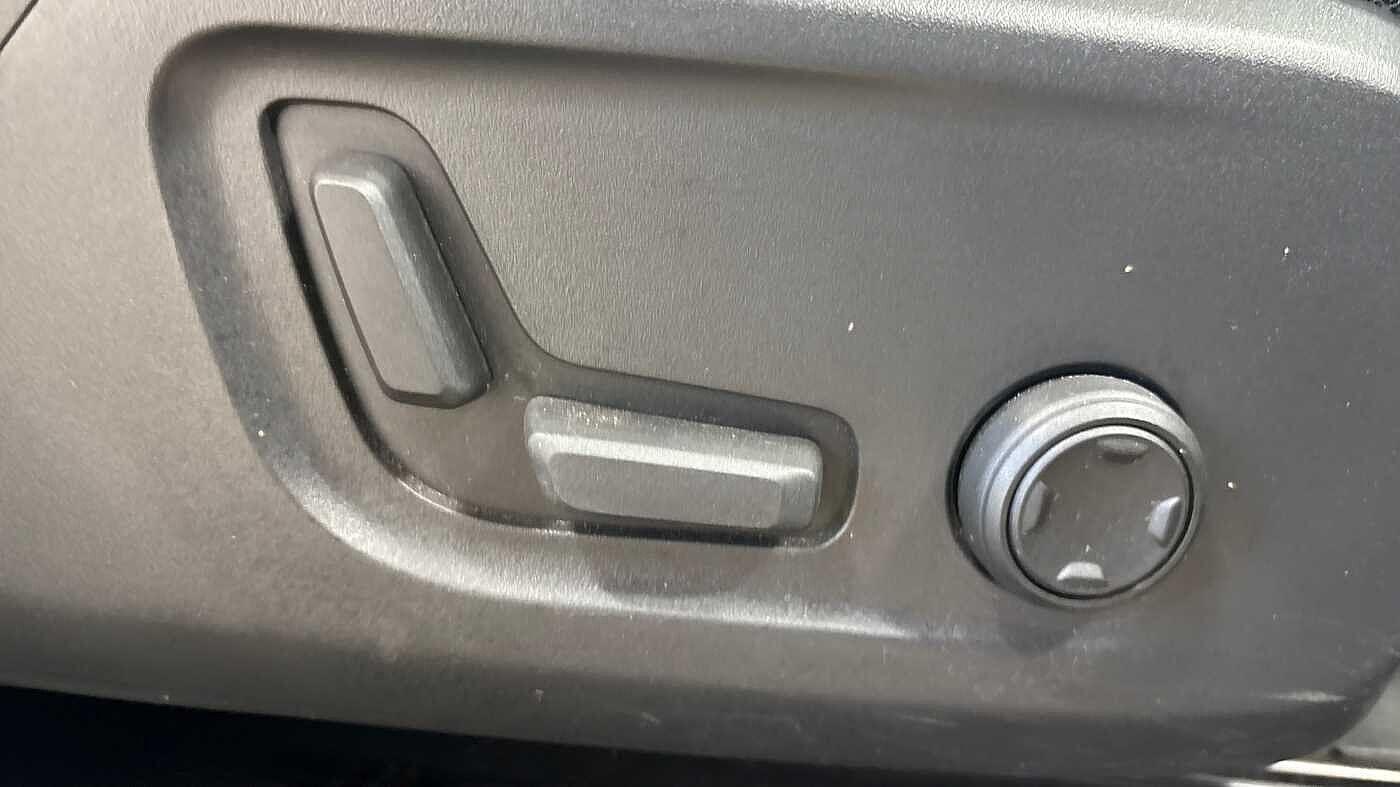 Used Volvo XC40 for sale - 77549960: Photo 27