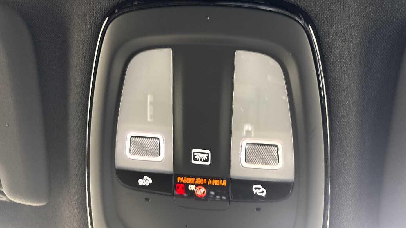 Used Volvo XC40 for sale - 77549960: Photo 32