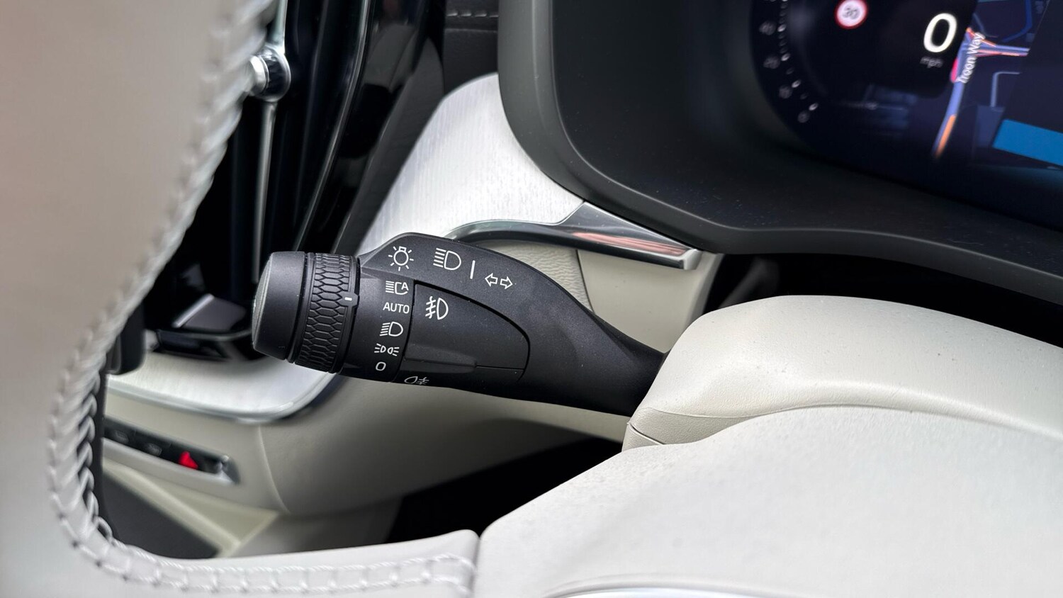 Used Volvo XC60 2025 for sale - 77672985: Photo 35