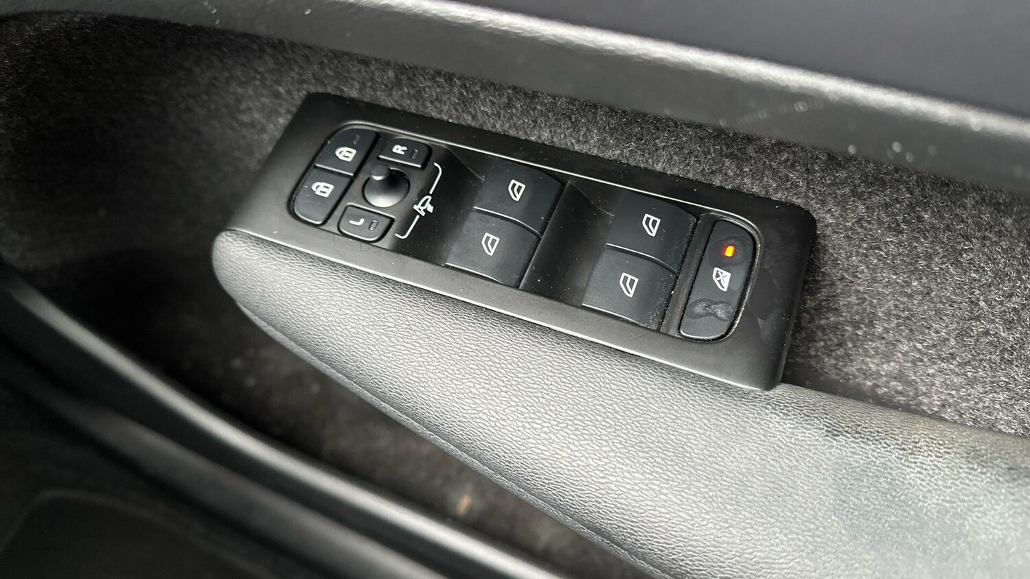 Used Volvo XC40 2021 for sale - 77672996: Photo 22