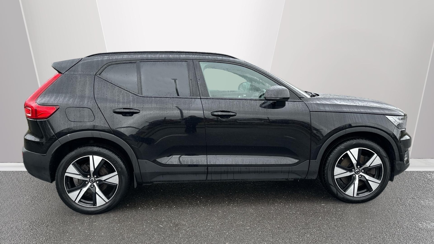 Used Volvo XC40 2021 for sale - 77672996: Photo 3
