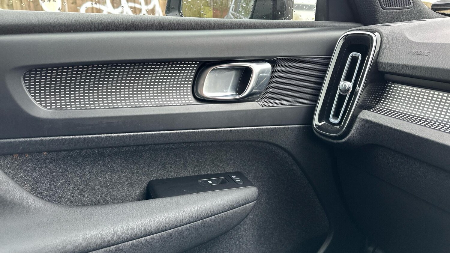 Used Volvo XC40 2021 for sale - 77672996: Photo 37