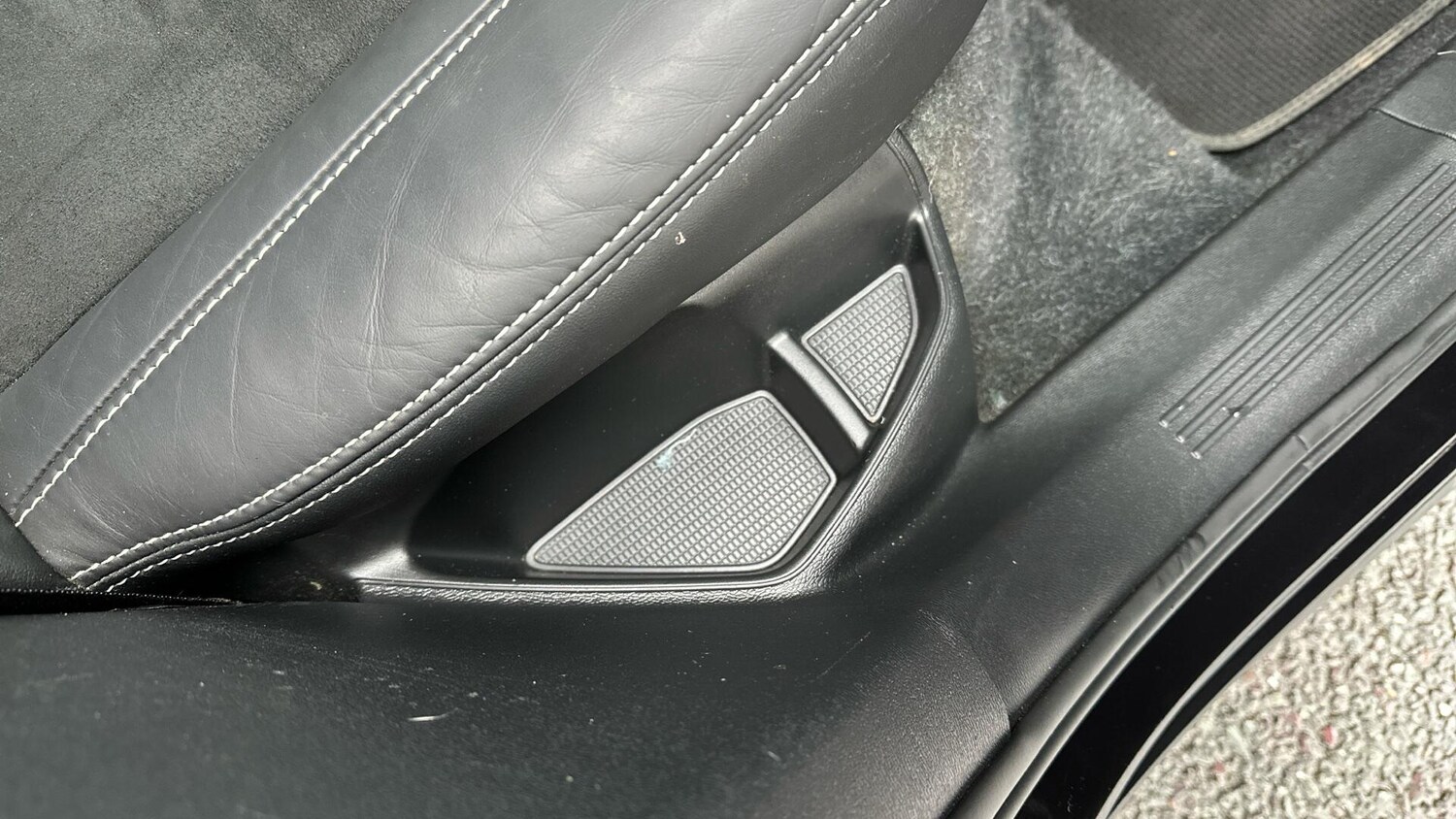 Used Volvo XC40 2021 for sale - 77672996: Photo 40