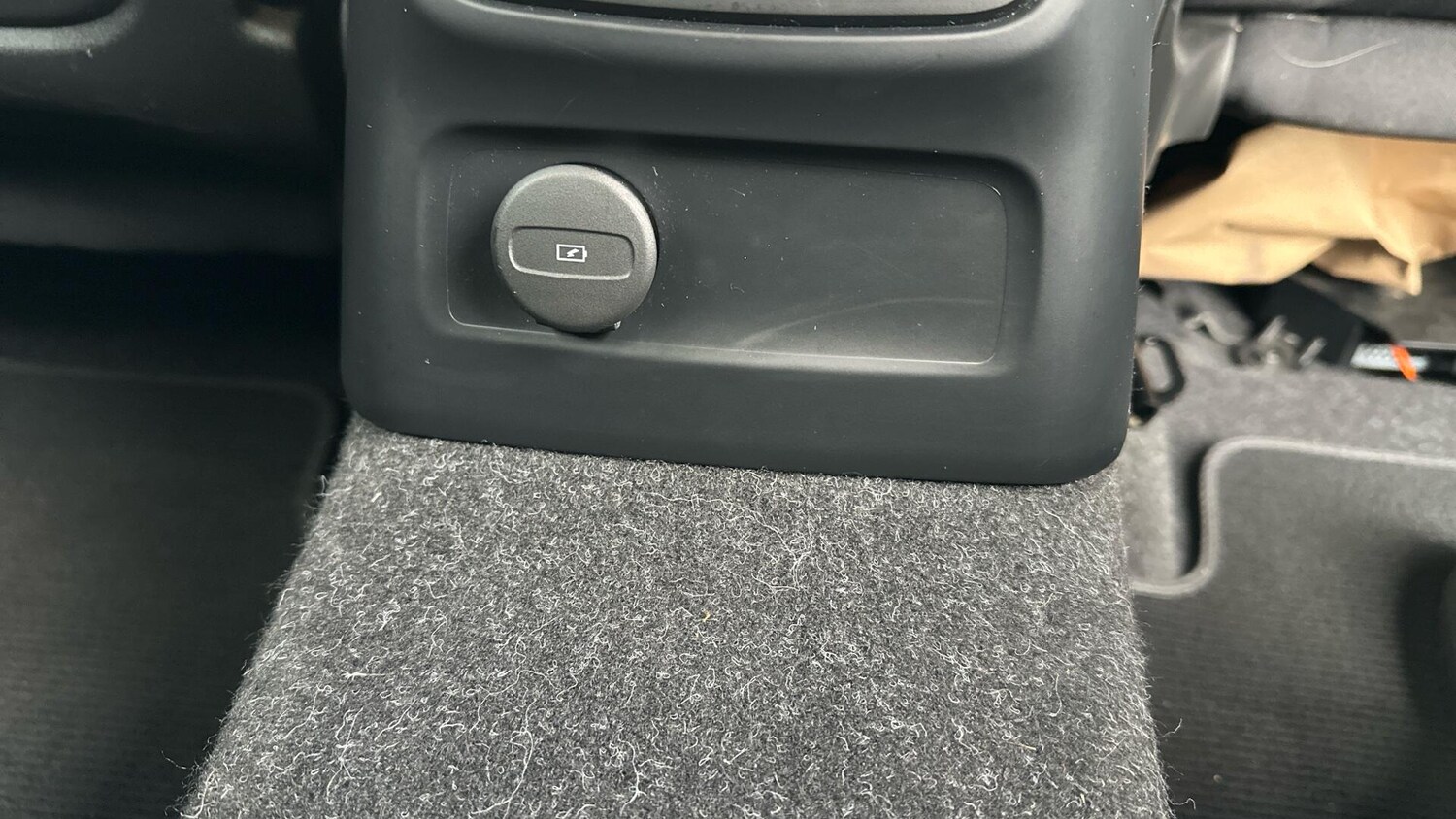 Used Volvo XC40 2021 for sale - 77672996: Photo 41