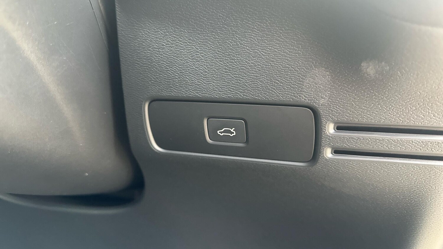 Used Volvo C40 2022 for sale - 77723015: Photo 30