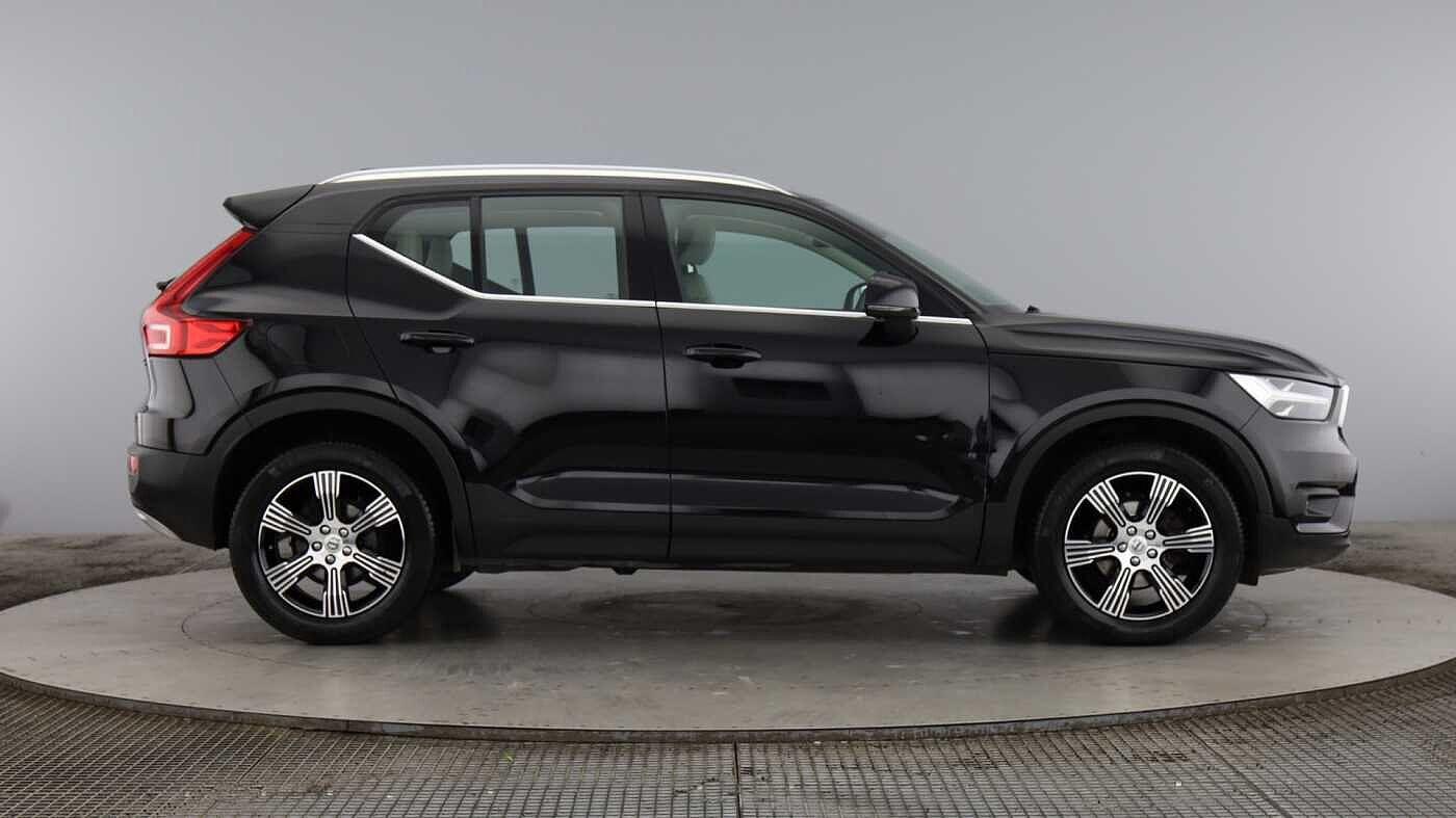 Used Volvo XC40 2020 for sale - 76701770: Photo 2