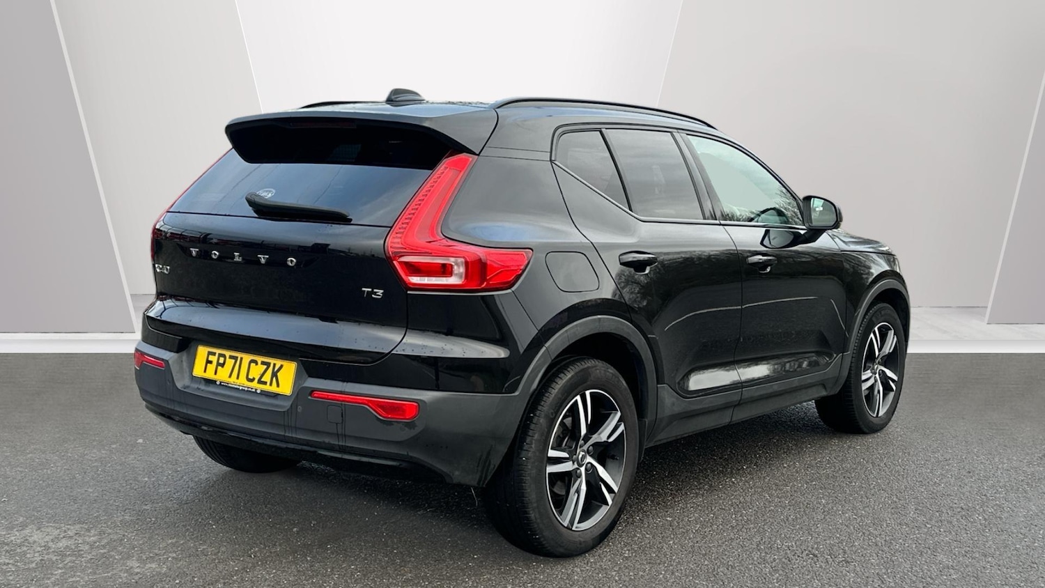 Used Volvo XC40 2021 for sale - 77039867: Photo 2