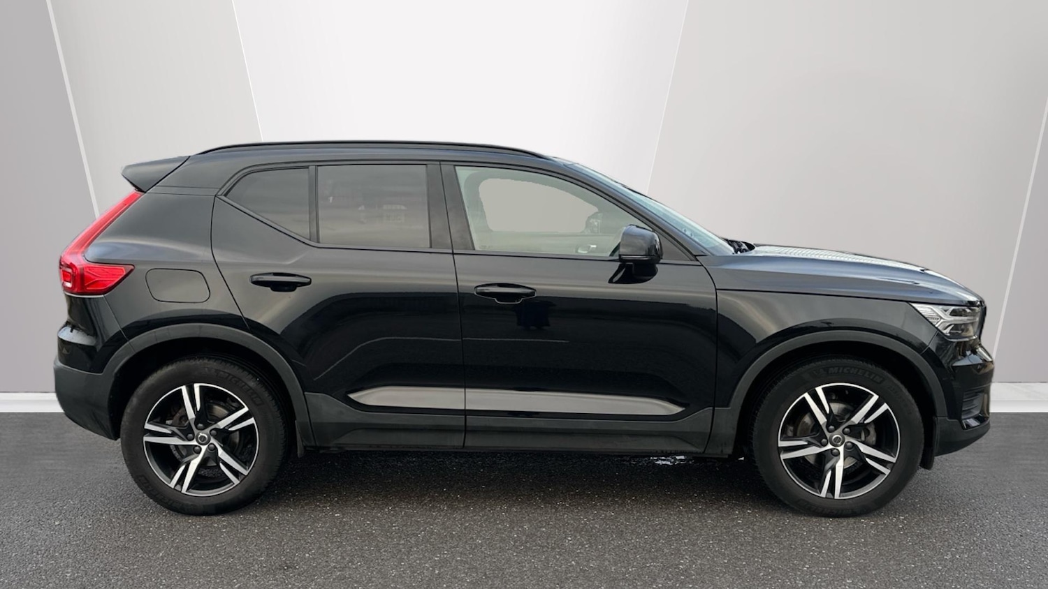 Used Volvo XC40 2021 for sale - 77039867: Photo 3