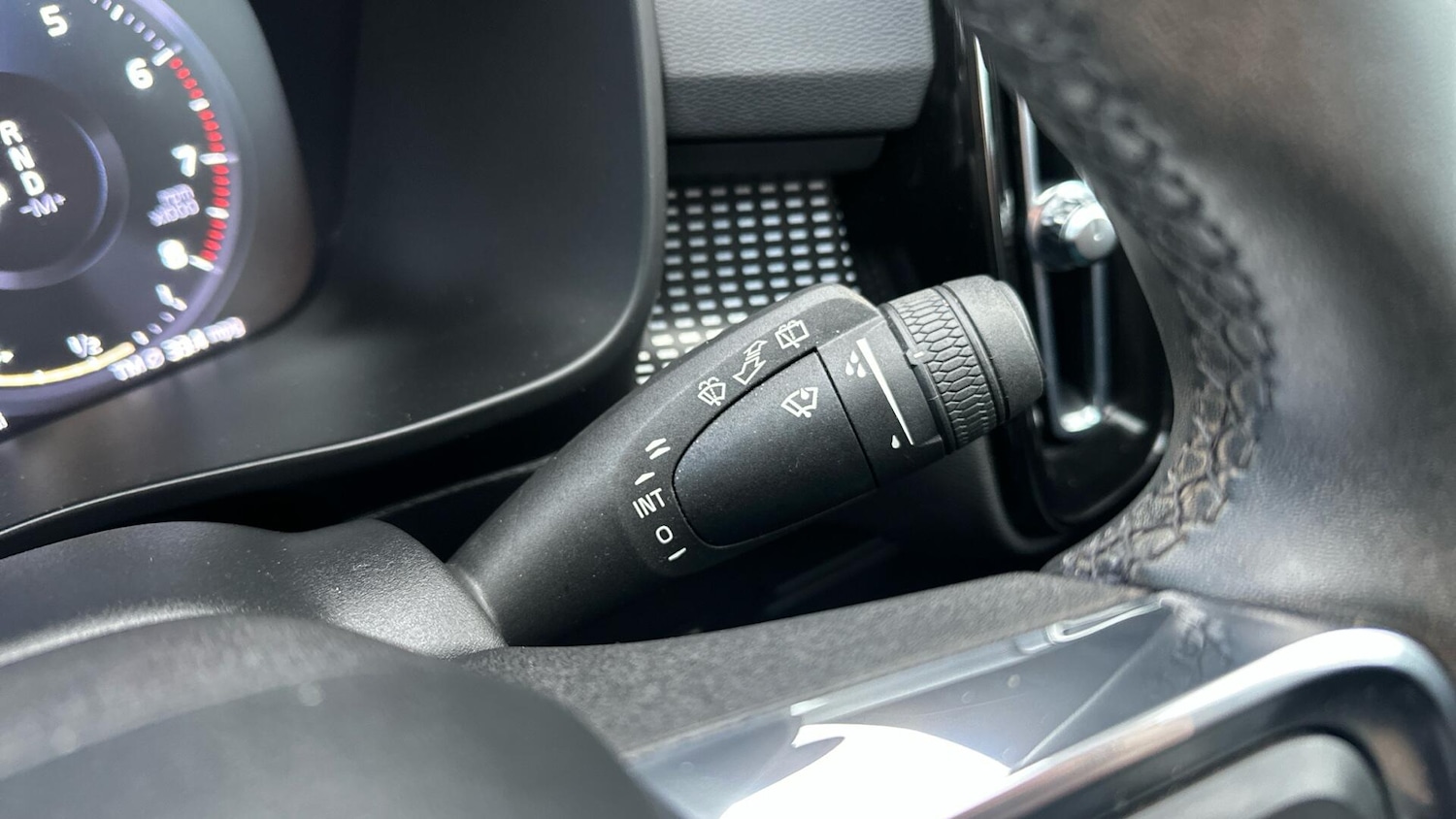 Used Volvo XC40 2021 for sale - 77039867: Photo 32