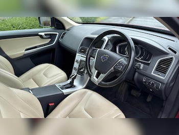 Used Volvo XC60 2017 for sale - 76952439: Photo