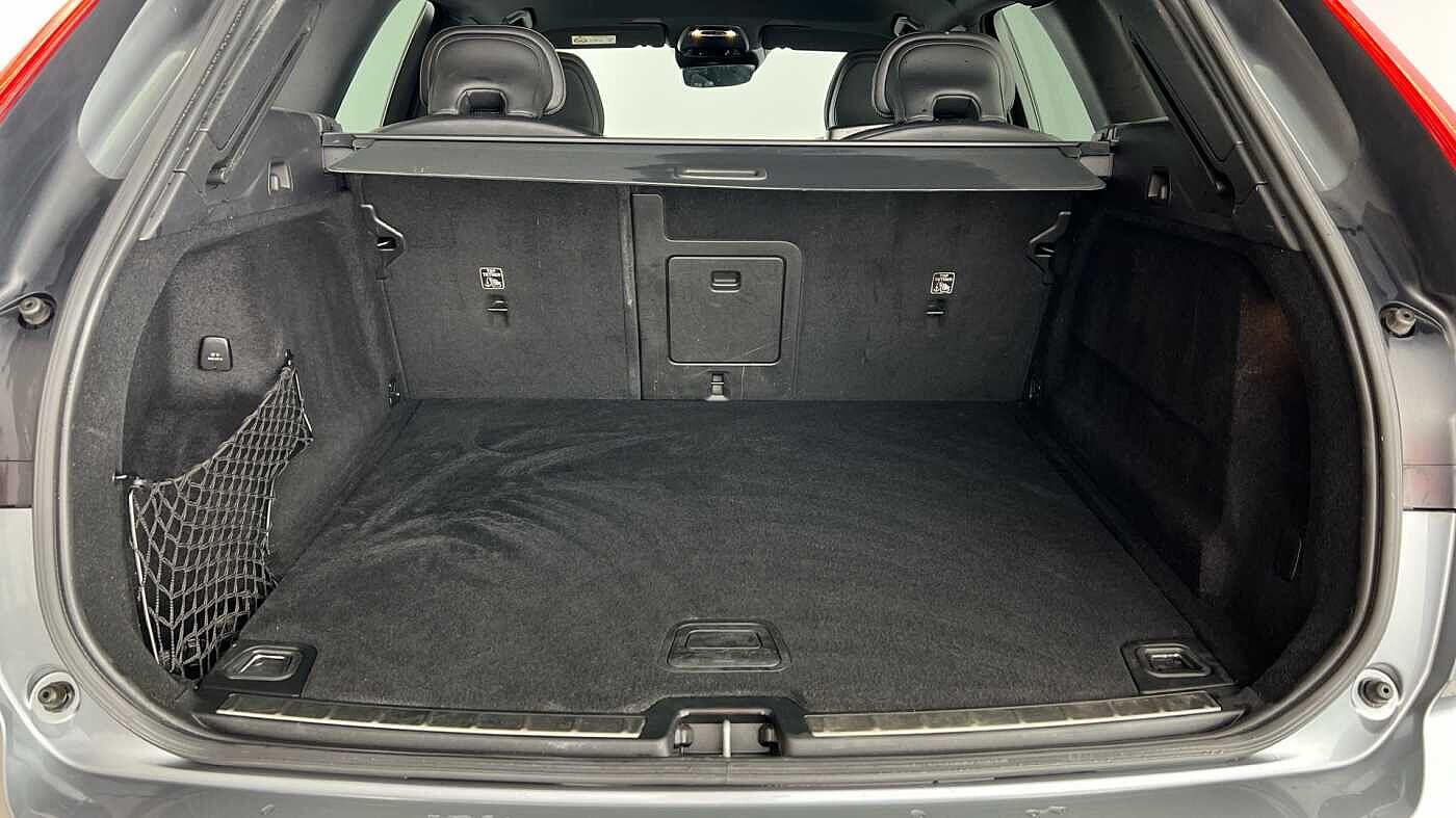 Used Volvo XC60 2021 for sale - 76824045: Photo 5