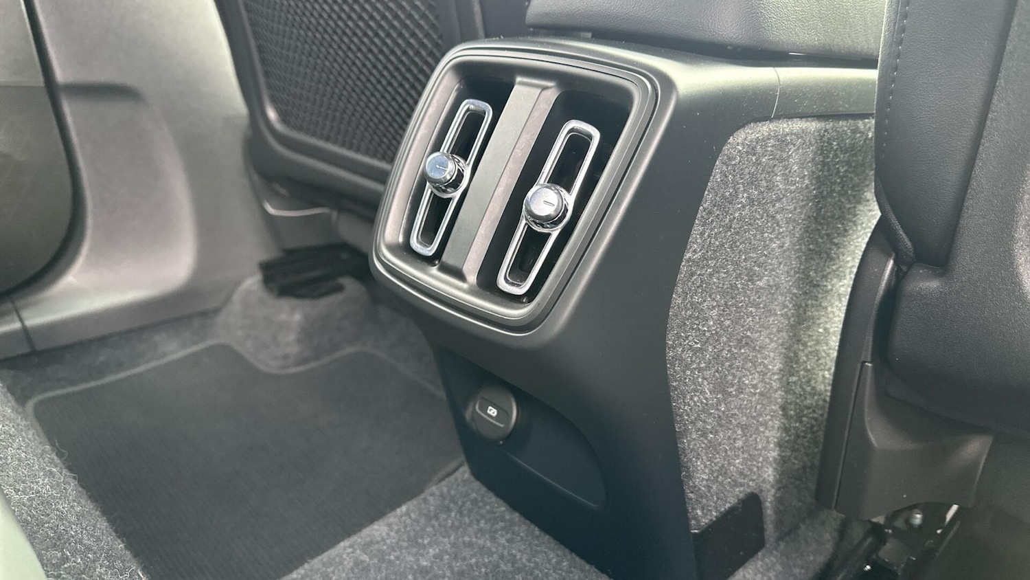 Used Volvo XC40 2021 for sale - 76336217: Photo 25