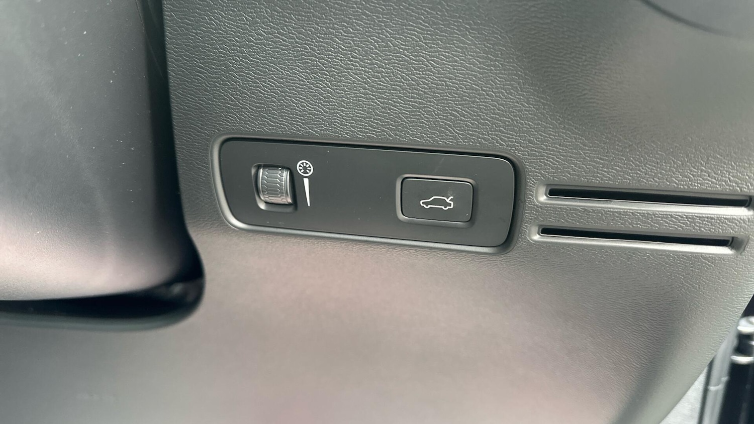 Used Volvo XC40 2021 for sale - 76336217: Photo 29