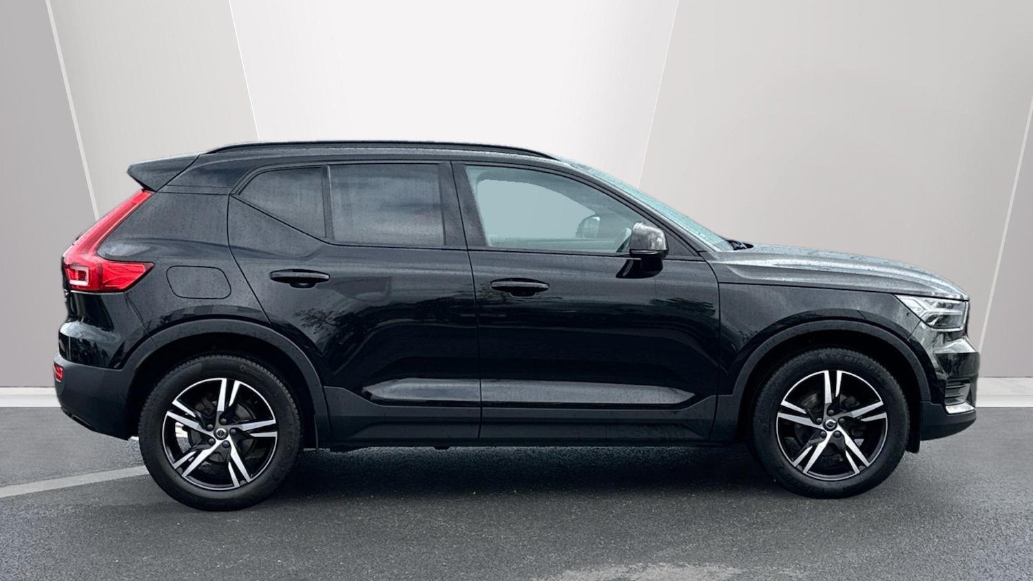 Used Volvo XC40 2021 for sale - 76336217: Photo 3