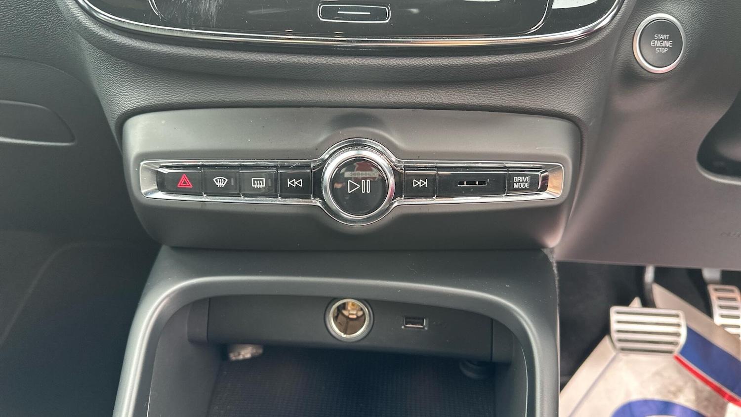 Used Volvo XC40 2021 for sale - 76336217: Photo 35