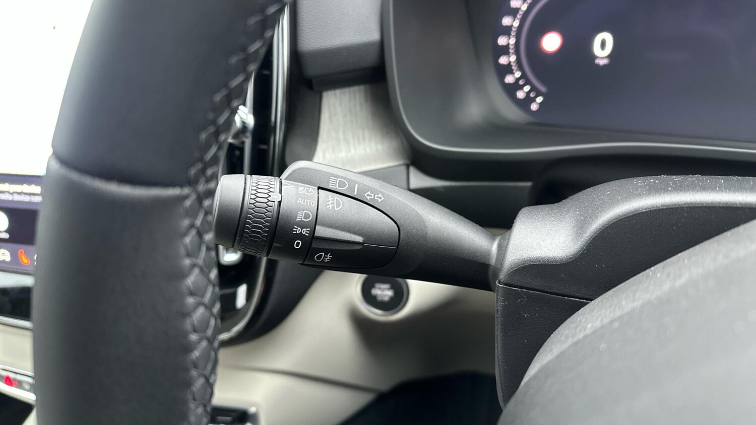 Used Volvo XC40 2026 for sale - 77672978: Photo 19