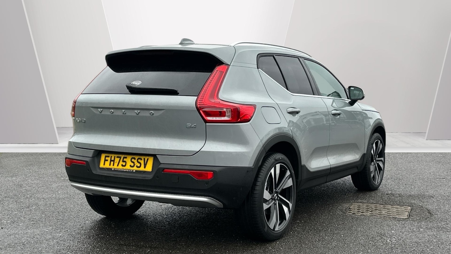 Used Volvo XC40 2026 for sale - 77672978: Photo 2