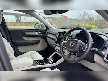 Used Volvo XC40 2026 for sale - 77672978: Photo