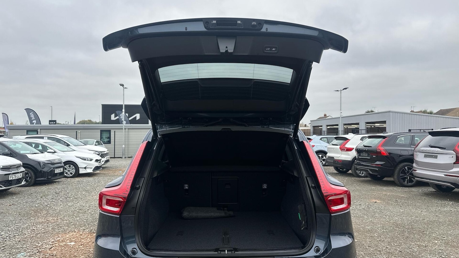 Used Volvo XC40 2025 for sale - 76336977: Photo 13