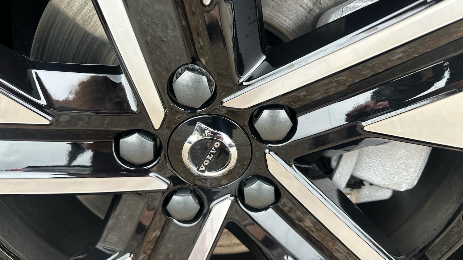 Used Volvo XC40 2025 for sale - 76336977: Photo 15