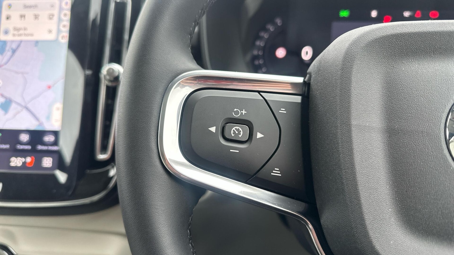 Used Volvo XC40 2025 for sale - 76336977: Photo 33