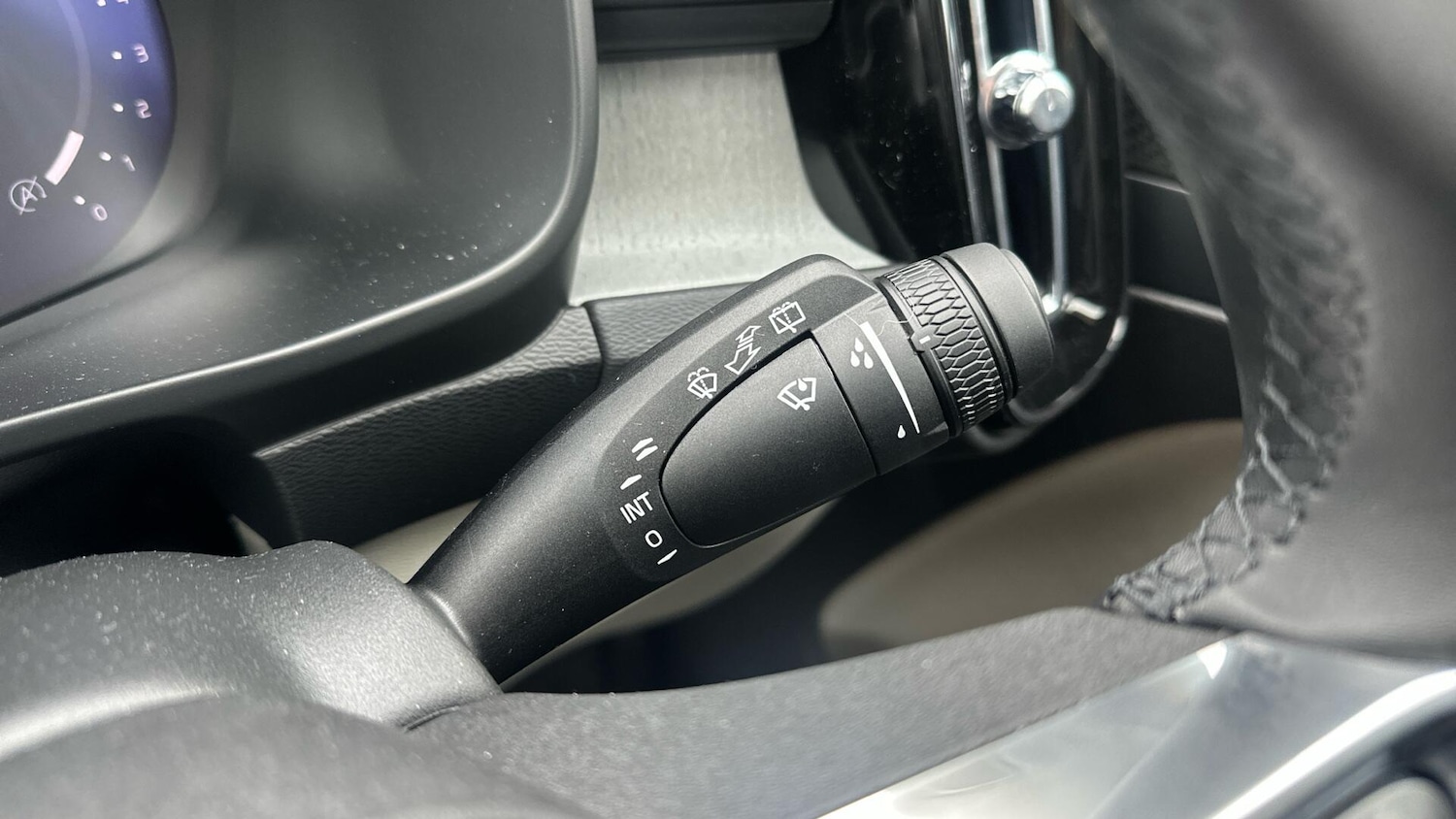 Used Volvo XC40 2025 for sale - 76336977: Photo 34