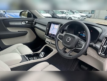 Used Volvo XC40 2025 for sale - 76336977: Photo