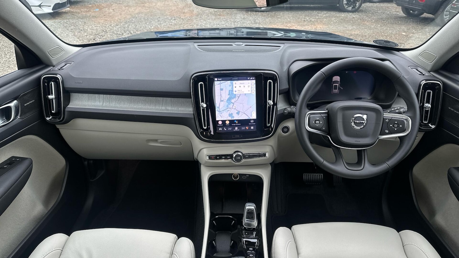 Used Volvo XC40 2025 for sale - 76336977: Photo 5