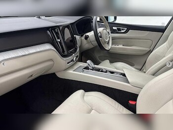 Used Volvo XC60 2024 for sale - 77754224: Photo