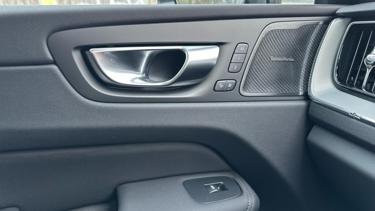 Used Volvo XC60 for sale - 77724003: Photo 42