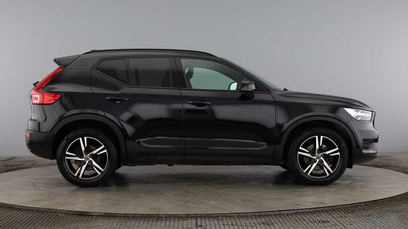 Used Volvo XC40 2021 for sale - 77082126: Photo 2