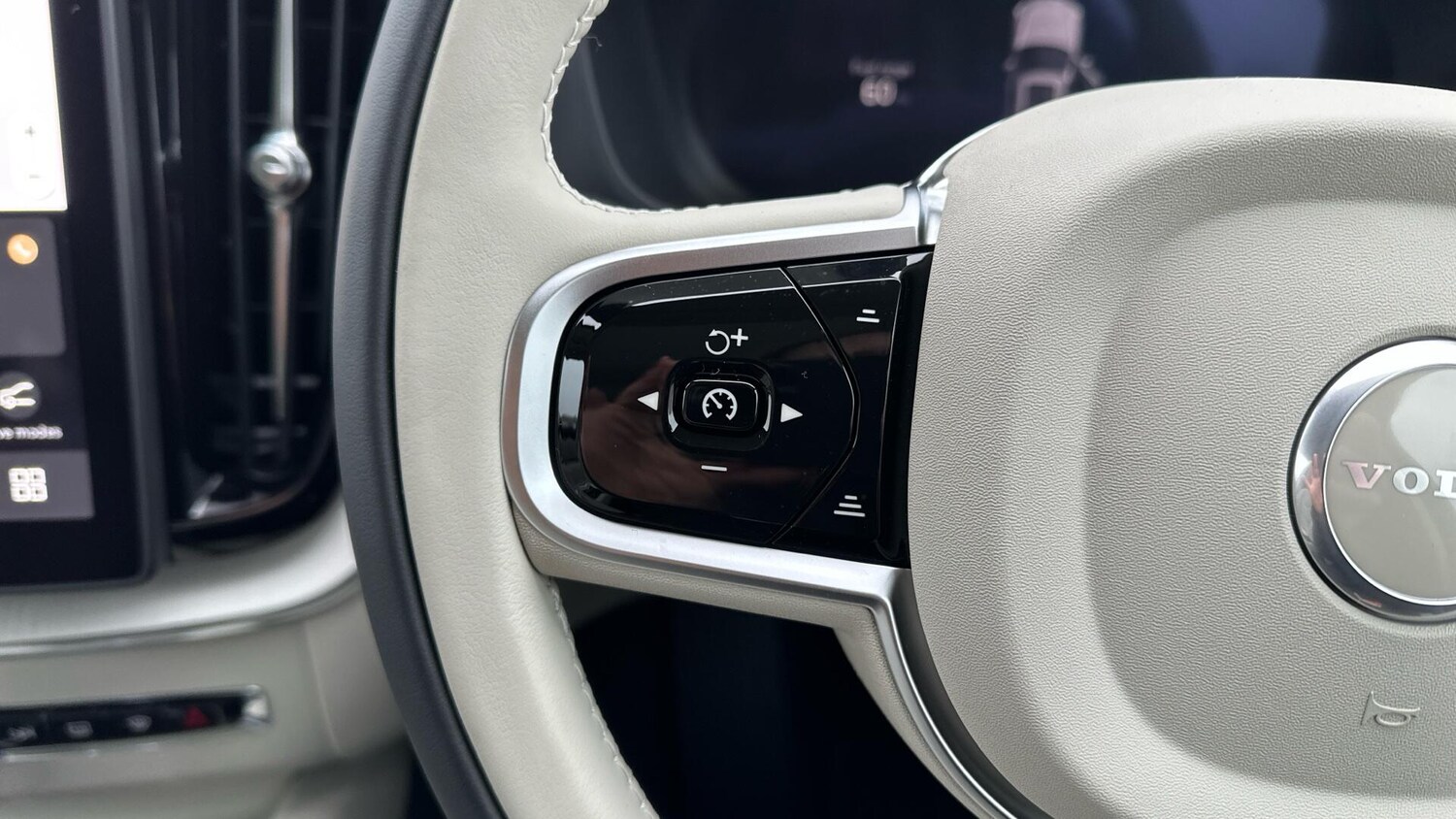 Used Volvo XC60 for sale - 77824512: Photo 20