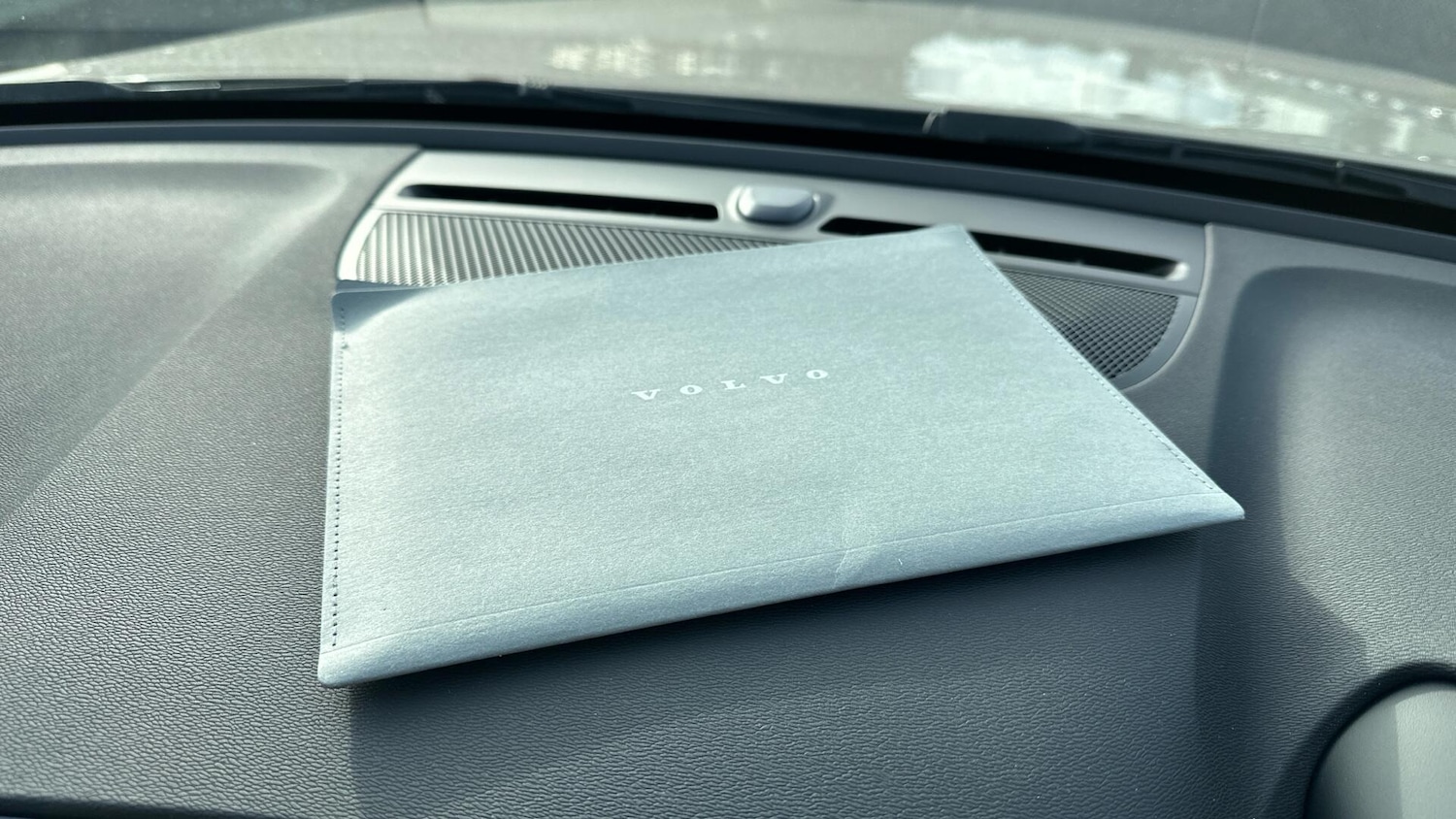 Used Volvo XC40 2025 for sale - 76336965: Photo 14