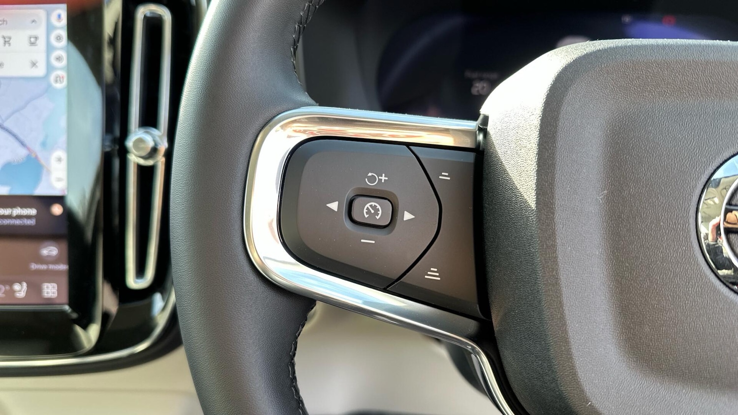 Used Volvo XC40 2025 for sale - 76336965: Photo 33