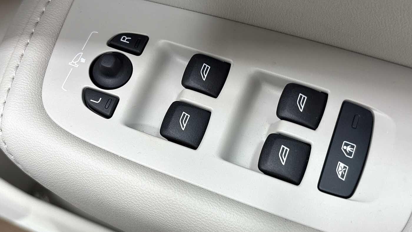 Used Volvo XC60 2025 for sale - 76584218: Photo 25