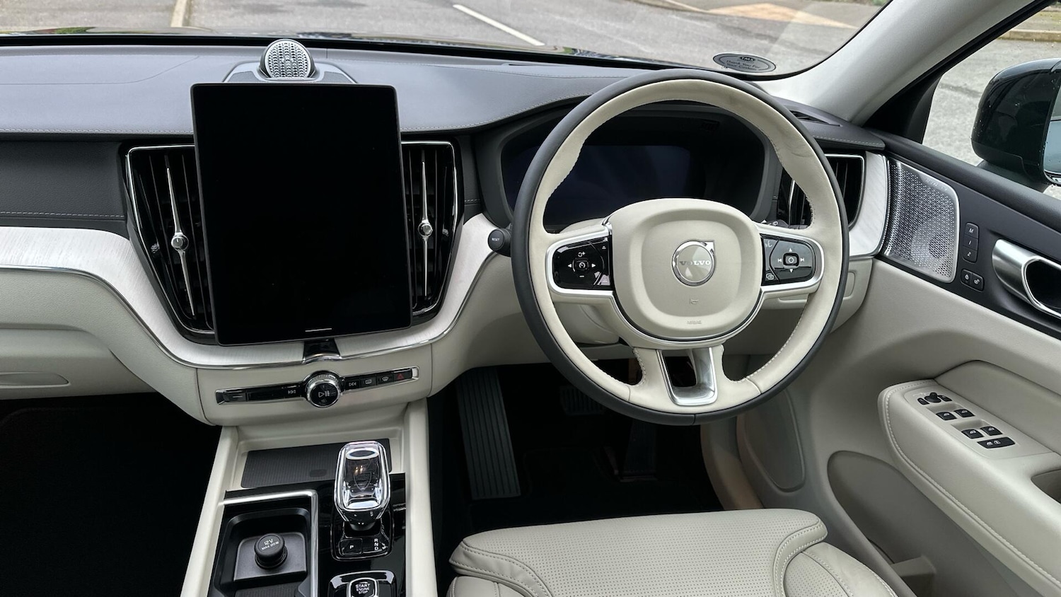 Used Volvo XC60 for sale - 77825205: Photo 4