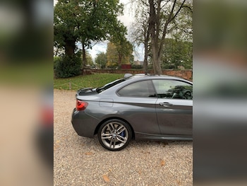 Used BMW 2 Series 2015 for sale - 76987112: Photo