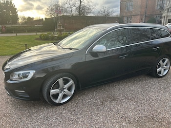 Used Volvo V60 2016 for sale - 77819966: Photo