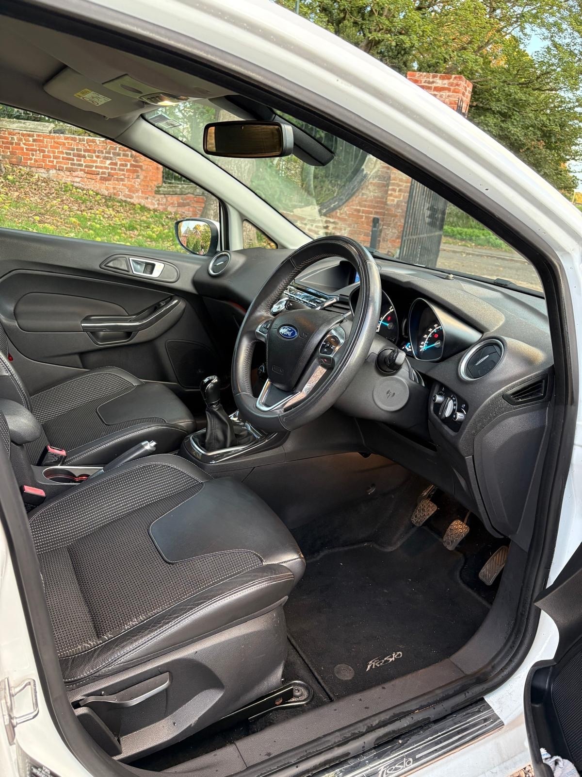 Used Ford Fiesta 2013 for sale - 76023853: Photo 3