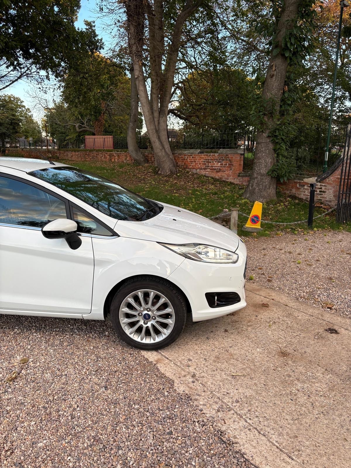 Used Ford Fiesta 2013 for sale - 76023853: Photo 8